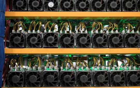 BTC Miner Cipher Expands Texas Operations With 100 MW Data Center