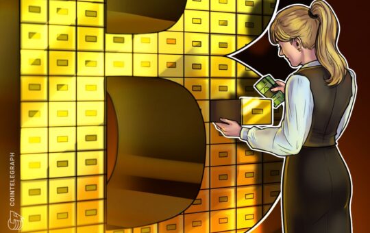 Sovereign wealth funds piling into BTC as retail exits — Coinbase exec